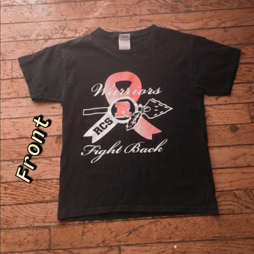 A RCS Gildan heavy cotton T-shirt